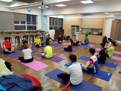 肌腱普拉提公司運動班