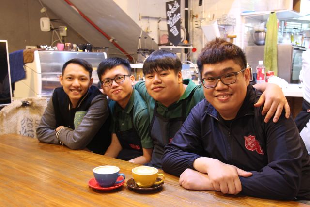 Amen, owner of Cafe Heato (1st left) collaborates closely with The Salvation Army, encouraging youth in need like Man-hon (2nd left) to pursue their dreams.