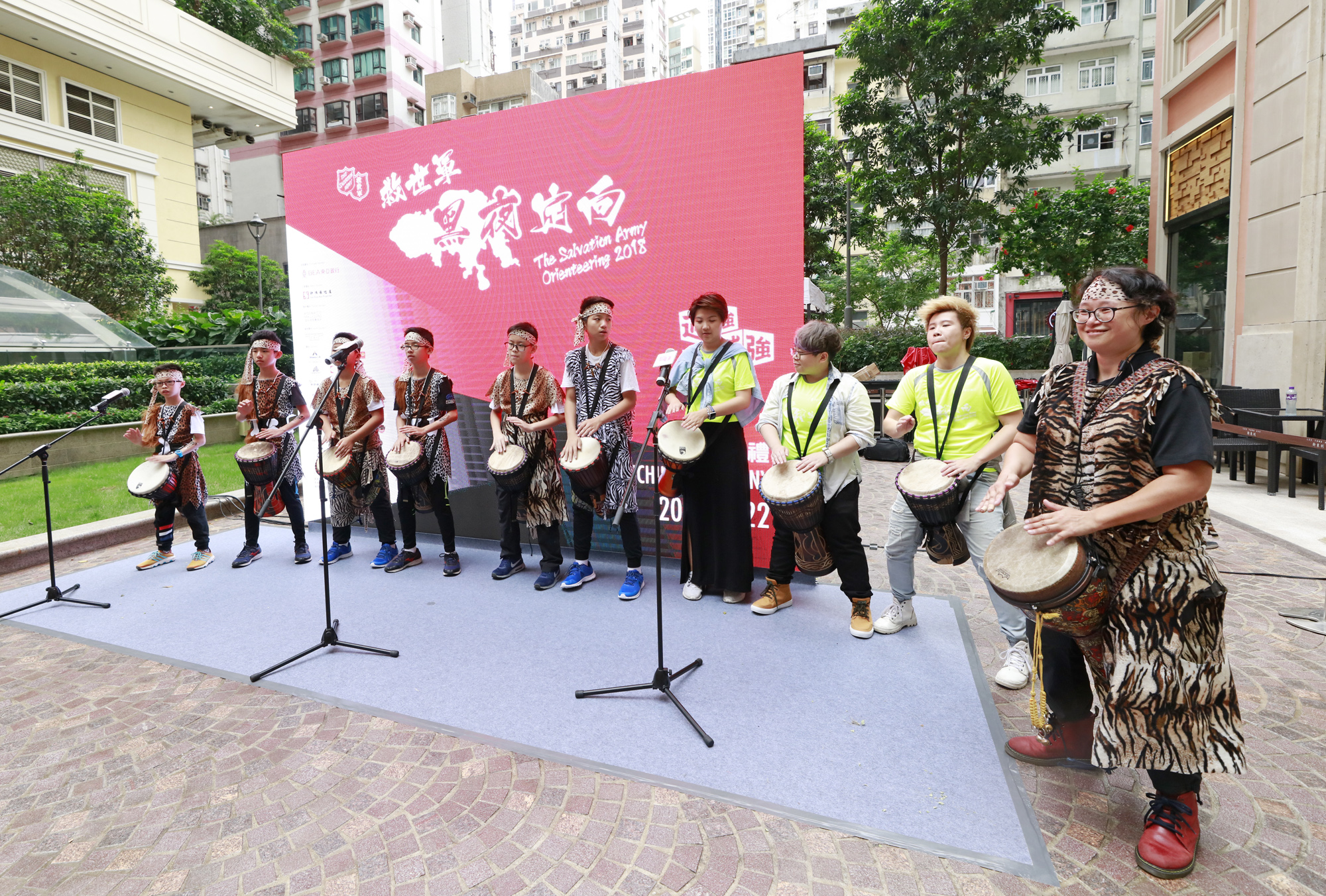 Wharf Two’s impromptu street performance with the little Indian drummers brings the event to its climax.